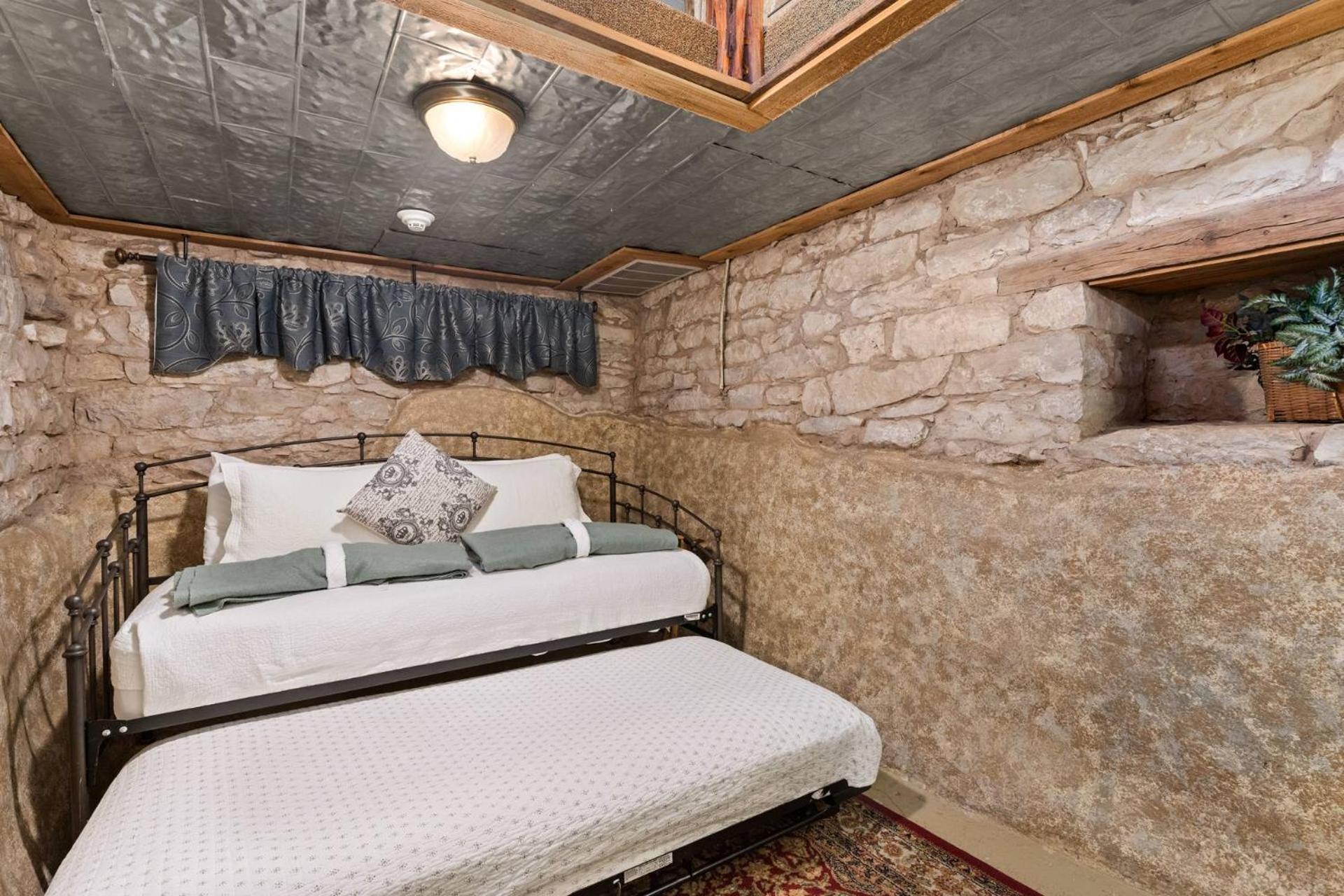 #6 The Root Cellar At Garrison In Gruene Βίλα New Braunfels Εξωτερικό φωτογραφία