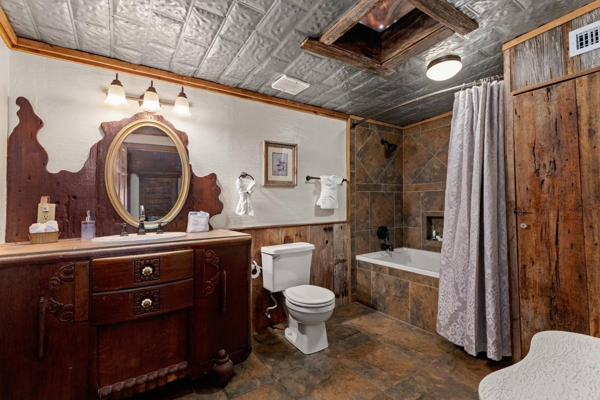 #6 The Root Cellar At Garrison In Gruene Βίλα New Braunfels Εξωτερικό φωτογραφία